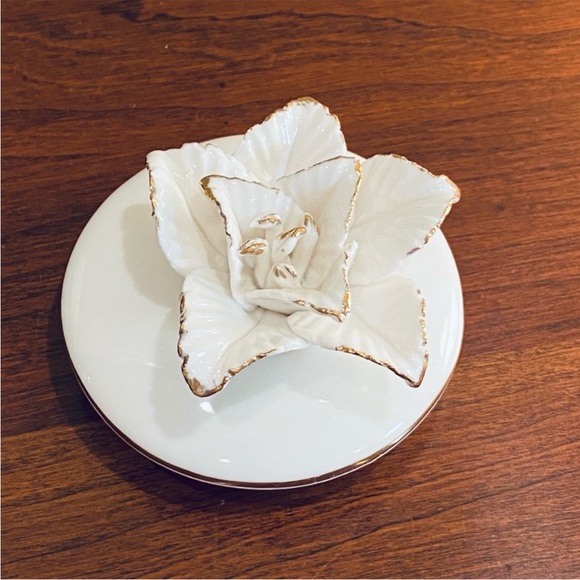 VTG 1950s Porcelain Daffodil Dresser Jar - Picture 4 of 7